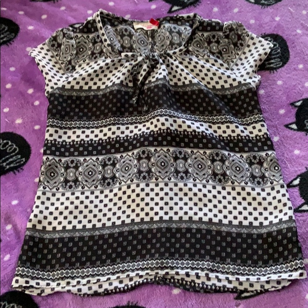 Black and white patterned top
